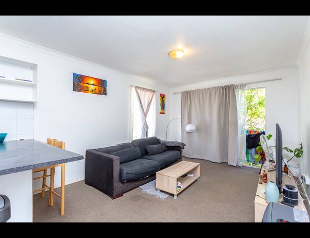 1 BEDROOM APARTMENT SOLD IN CLAREMONT
